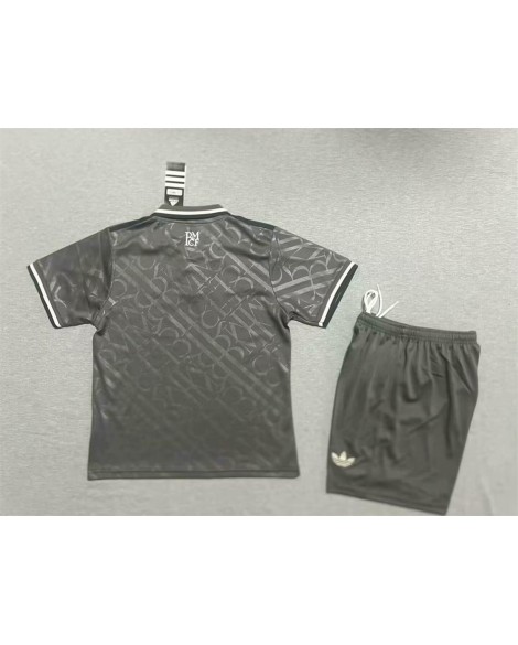 Maillot Troisième Real Madrid 2024/25 Enfant (Maillot + Short)