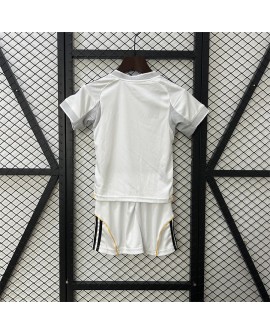 25/26 enfants Real Madrid à domicile