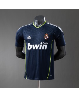 Maillot rétro du Real Madrid 2010/11, version joueur extérieur