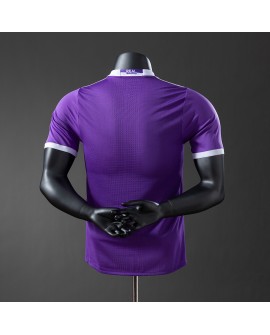 Maillot Real Madrid 16/17 version joueur rétro extérieur