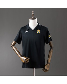 Maillot extérieur du Real Madrid rétro 2002/03 par 