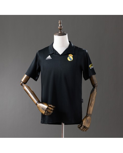 Maillot extérieur du Real Madrid rétro 2002/03 par 