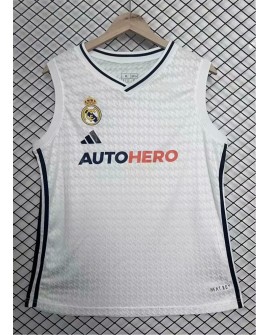 Uniforme de basket domicile du Real Madrid 2425