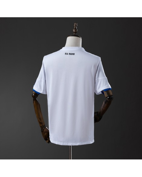 Maillot domicile Real Madrid rétro 2010/11 par Adidas