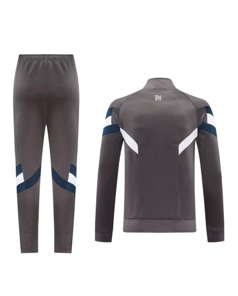 2425 Veste d'entraînement Real Madrid - Gris