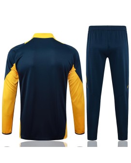 2425 Uniforme d'entraînement du Real Madrid-bleu royal (col jaune)