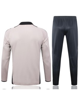 2425 Uniforme d'entraînement du Real Madrid-rose clair