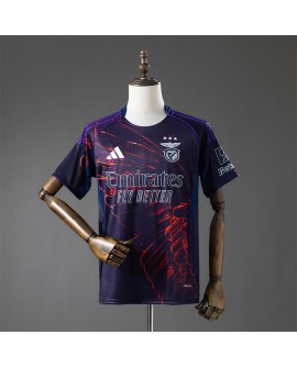 Troisième maillot extérieur du Benfica pour la saison 25/26