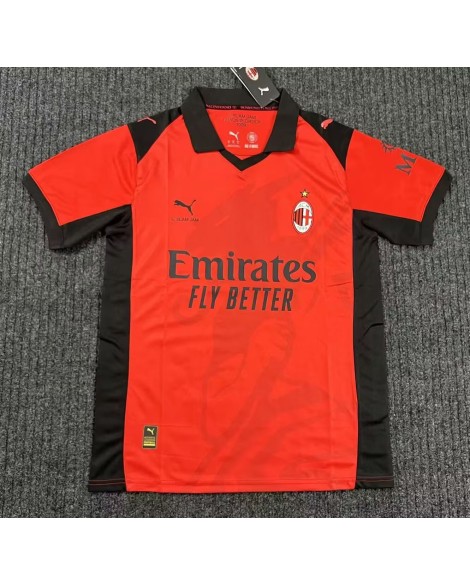 Le maillot rouge de l'AC Milan pour son quatrième match à l'extérieur de la saison 26/27