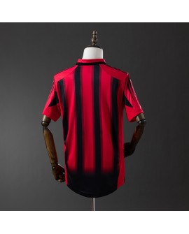 Maillot domicile AC Milan rétro 2004/05