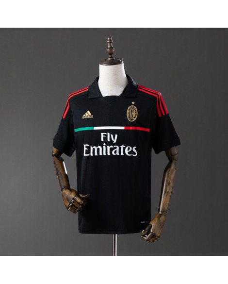 Maillot rétro extérieur, troisième maillot de l'AC Milan, saison 2011/12