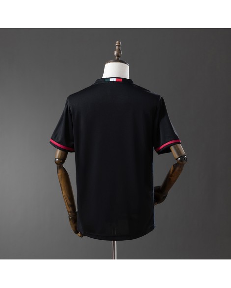 Maillot domicile rétro de l'AC Milan, saison 2016/17