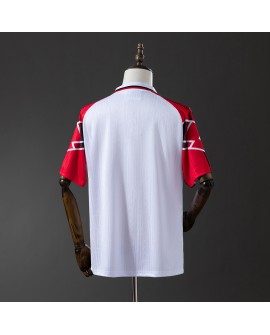 Maillot rétro AC Milan saison extérieure 1997/98 (Édition spéciale)