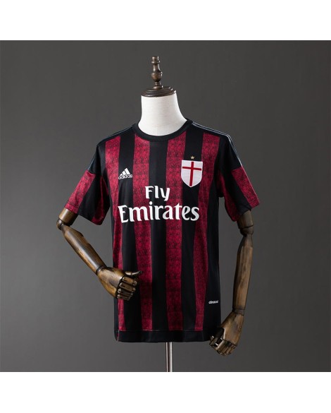 Maillot domicile rétro de l'AC Milan, saison 2015/16