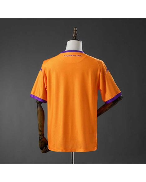 Le quatrième maillot de la Fiorentina, le 2526 Le quatrième maillot de la Fiorentina, le 2526
