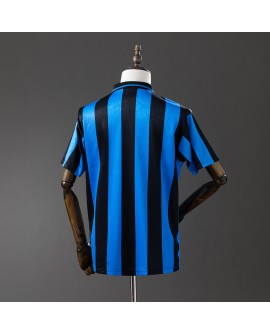 Troisième tenue rétro Inter Milan 92/94 à l'extérieur