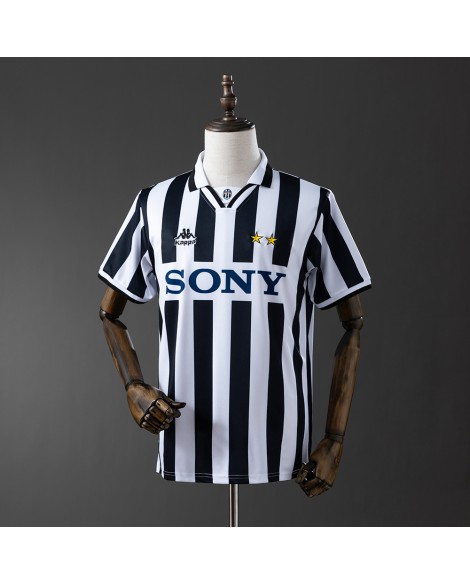 Maillot Juventus 2005/06 Domicile Rétro Maillot Juventus 2005/06 Domicile Rétro