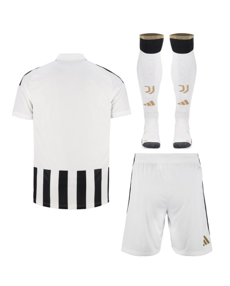 Juventus Maillot domicile 26/27 - (Maillot, Short et Chaussettes) Juventus Maillot domicile 26/27 - (Maillot, Short et Chaussettes)