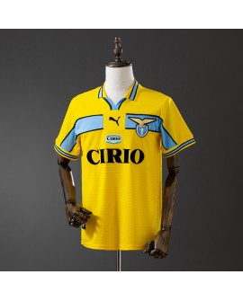 Maillot jaune rétro de la Lazio pour la saison 1998/99