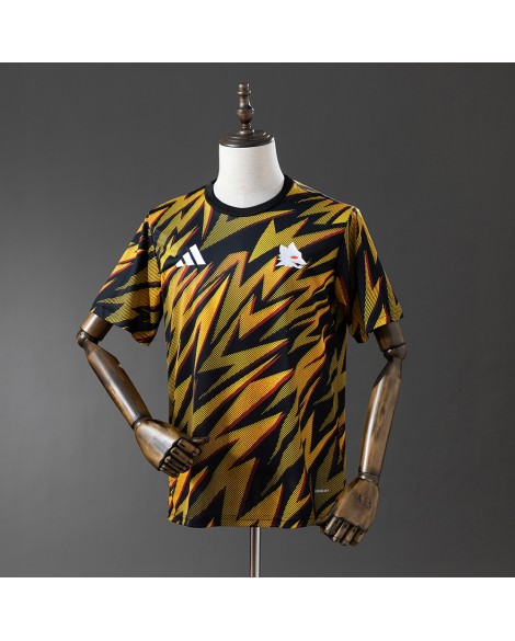 Maillot d'entraînement d'avant-match de la Roma pour la saison 2025/26 Maillot d'entraînement d'avant-match de la Roma pour la saison 2025/26