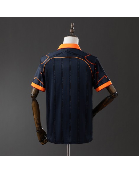 Retro Roma 99/00 Extérieur
