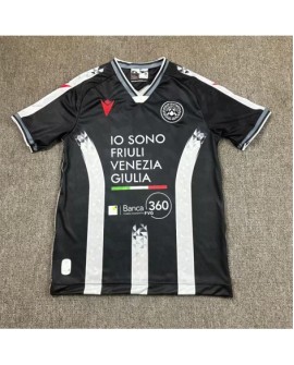 Maillot domicile du club de football Udinese pour la saison 2025/26