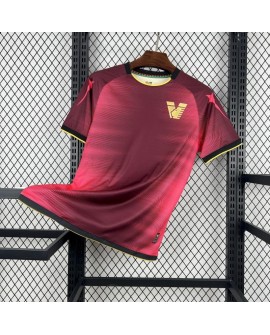 Venezia FC Maillot d'avant-match 2025/26