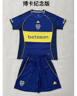 Maillot édition commémorative Boca Juniors 2026/27(Maillot + Short) - Enfant