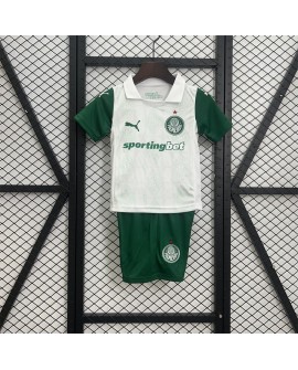 25/26 enfants Palmeiras à l'extérieur