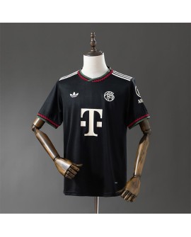 Troisième maillot extérieur du Bayern Munich pour la saison 25/26