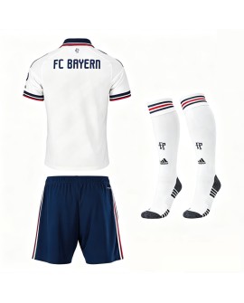 Tenue extérieure du Bayern Munich 2026/27 (maillot +short + chaussettes)