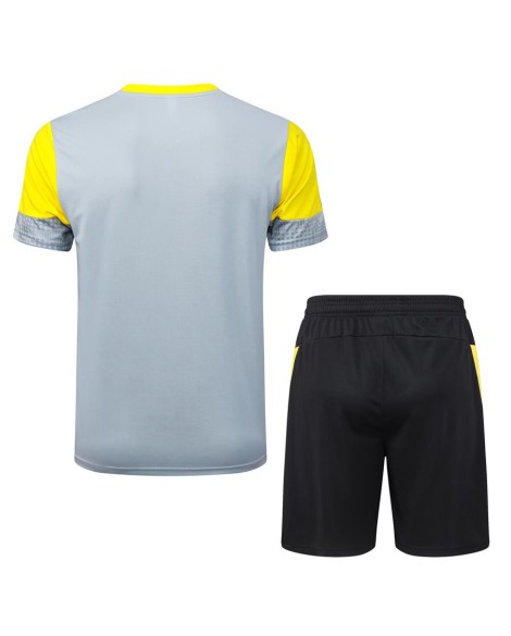 Borussia Dortmund Tenue d'entraînement gris clair à manches courtes 2025/26 Borussia Dortmund Tenue d'entraînement gris clair à manches courtes 2025/26