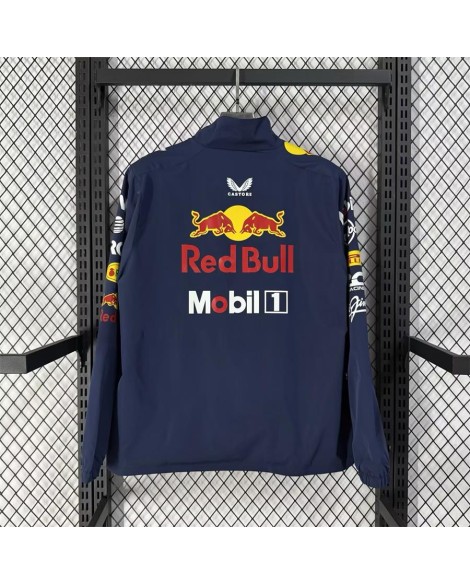 Combinaisons de course bleu marine de l'écurie Red Bull Racing