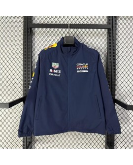 Combinaisons de course bleu marine de l'écurie Red Bull Racing
