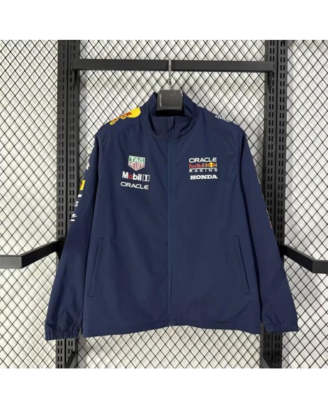 Combinaisons de course bleu marine de l'écurie Red Bull Racing