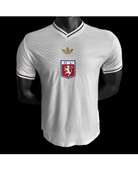 Maillot édition anniversaire de la saison olympique 2025/26 de Lyon