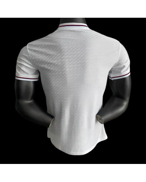 Maillot édition anniversaire de la saison olympique 2025/26 de Lyon