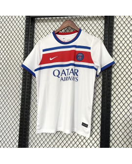 Maillot extérieur du Paris Saint-Germain pour la saison 2026/27
