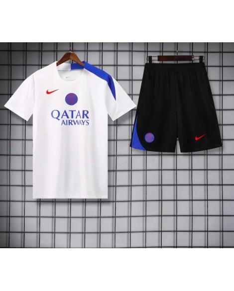 Tenue d'entraînement du Paris Saint-Germain pour la saison 2025/26