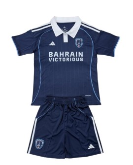 Ensemble de maillots domicile du Paris Saint-Germain pour la saison 2025/26