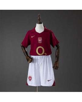 Ensemble maillot domicile rétro Arsenal saison 2005/06 pour enfants