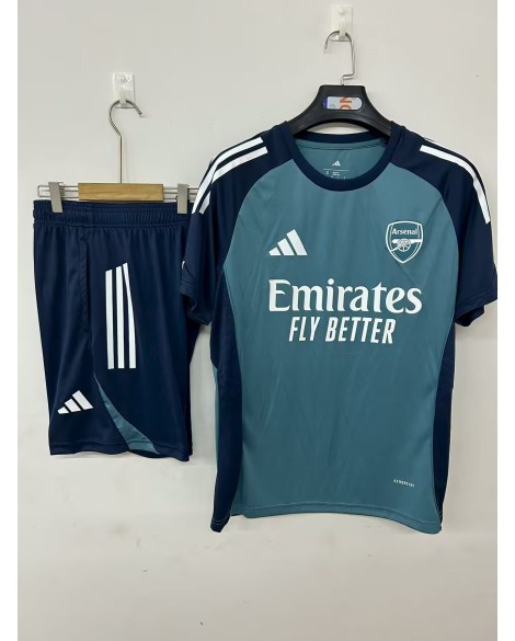 Tenue d'entraînement d'Arsenal pour la saison 2025/26 Tenue d'entraînement d'Arsenal pour la saison 2025/26
