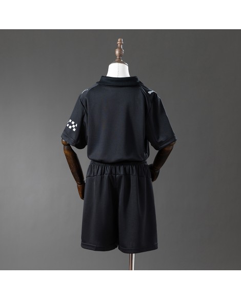 Manchester City – Tenue extérieure Saison 25/26 – Enfant (Maillot + Short) Manchester City – Tenue extérieure Saison 25/26 – Enfant (Maillot + Short)
