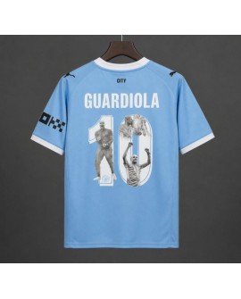 Maillot domicile de Manchester City pour la saison 2026/27 - Le numéro 10 de Guardiola