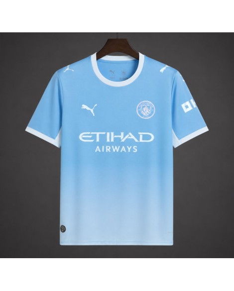 Maillot domicile de Manchester City pour la saison 2026/27 - Le numéro 10 de Guardiola