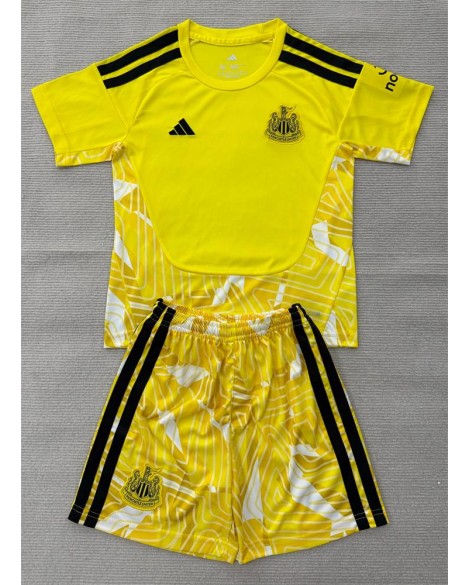 Maillot de gardien de but de Newcastle United 2026/27（Maillot + Short） - Enfant