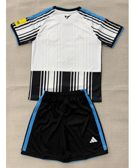 Maillot domicile de Newcastle United pour la saison 2026/27(maillot + short)