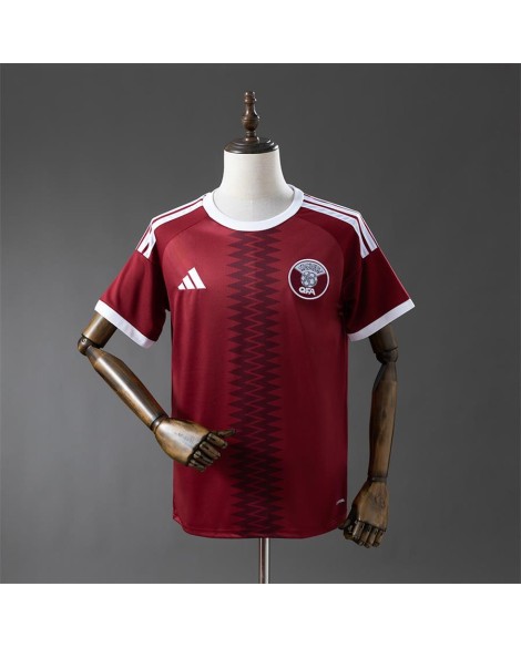Maillot domicile du Qatar 2026