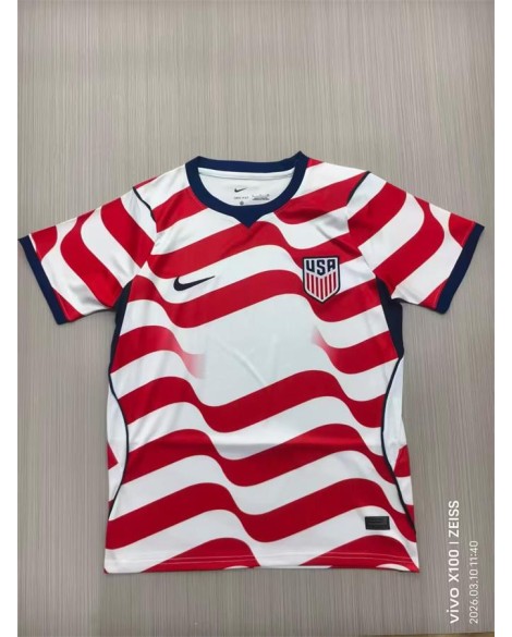 Maillots vierges pour les matchs à domicile de l'équipe américaine les 26 et 27 décembre
