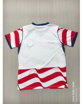 Maillots vierges pour les matchs à domicile de l'équipe américaine les 26 et 27 décembre